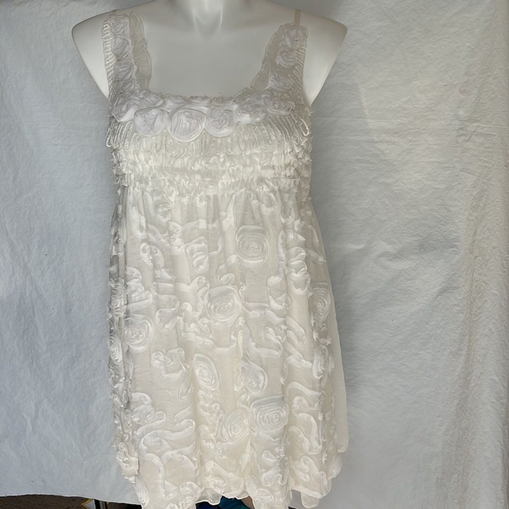 Elegant White Floral Dress